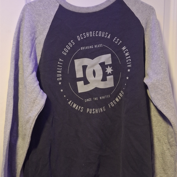 DC Black and Gray Knitwear - Picture 1 of 2
